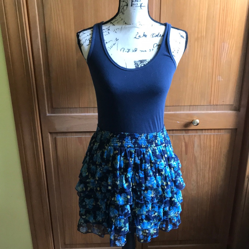 💕flirty blue floral dress for spring!!!